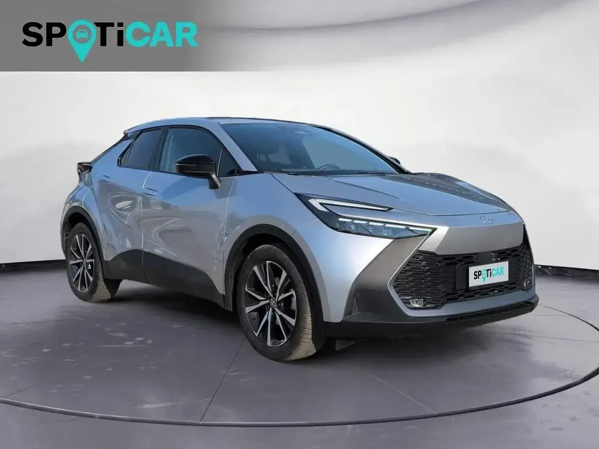 Usata Toyota C-HR Trend 98 CV (72 kW) 2025 Argento SUV
