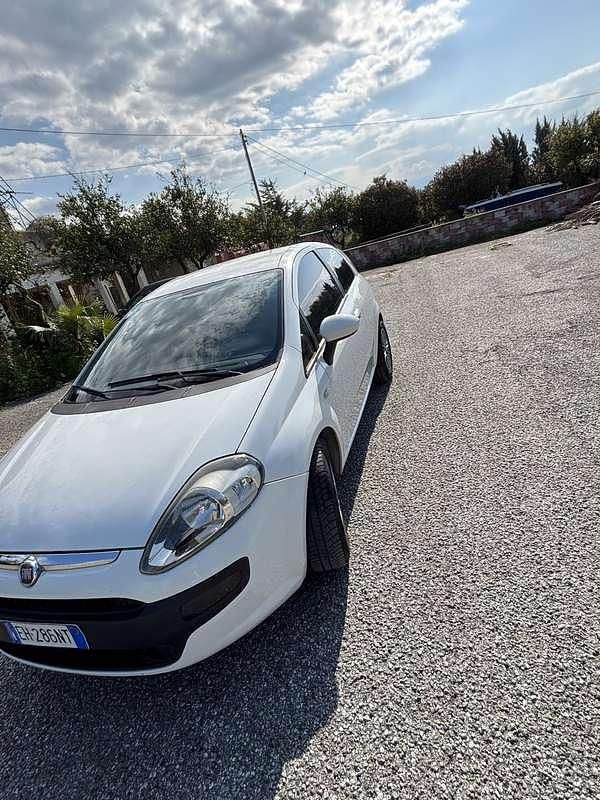 Usata Fiat Punto Evo Dynamic 75 CV (55 kW) 2011 Utilitaria