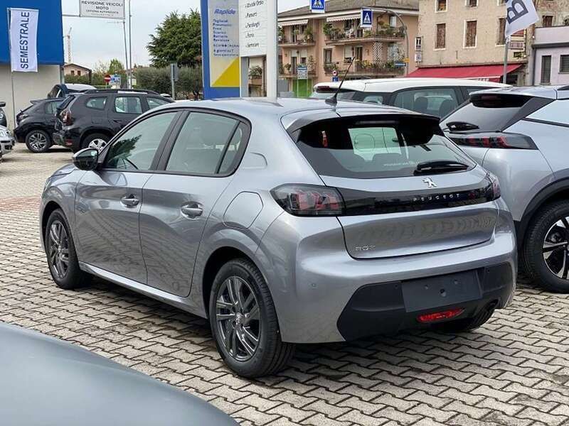 Usata Peugeot 208 Active 75 CV (55 kW) 2021 Grigio artense Utilitaria