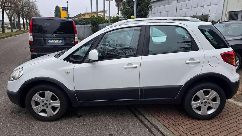 Usata Fiat Sedici 107 CV (78 kW) 2007 Bianco SUV