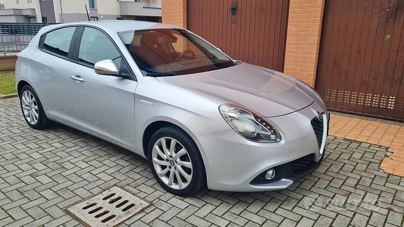 Usata Alfa Romeo Giulietta Business 120 CV (88 kW) 2017 Utilitaria
