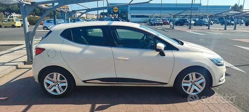 Usata Renault Clio Intens 90 CV (66 kW) 2017 Utilitaria