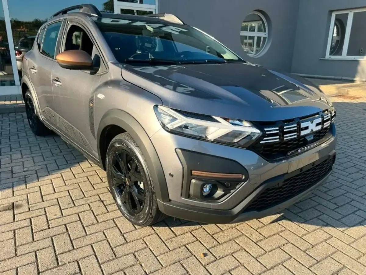Nuova Dacia Sandero Extreme 91 CV (66 kW) 2026 Grigio Berlina