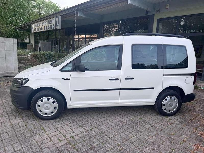 Usata VW Caddy 102 CV (75 kW) 2017 Bianco Monovolume