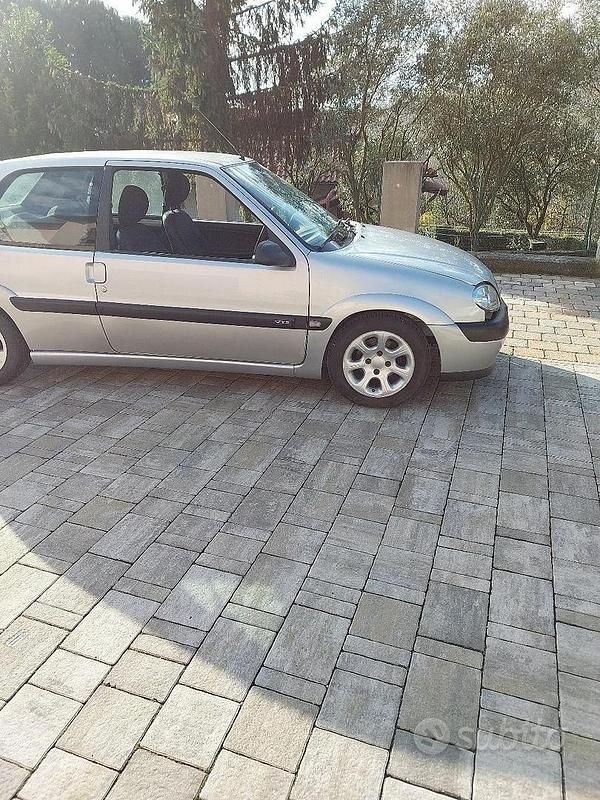 Usata Citroën Saxo 100 CV (73 kW) 2001 Grigio Utilitaria