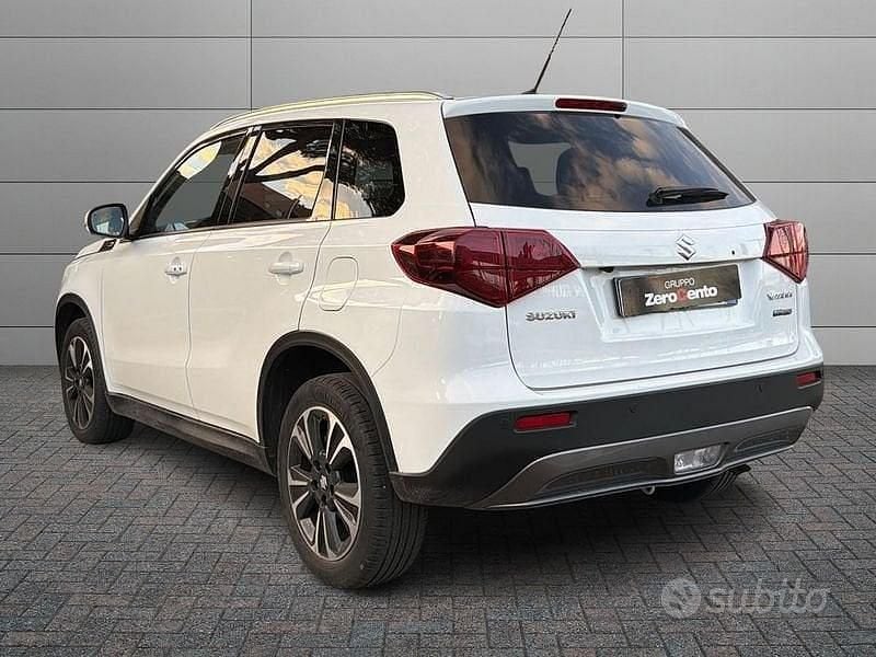 Second-hand Suzuki Vitara 116 CP (85 kW) 2024 Alb SUV