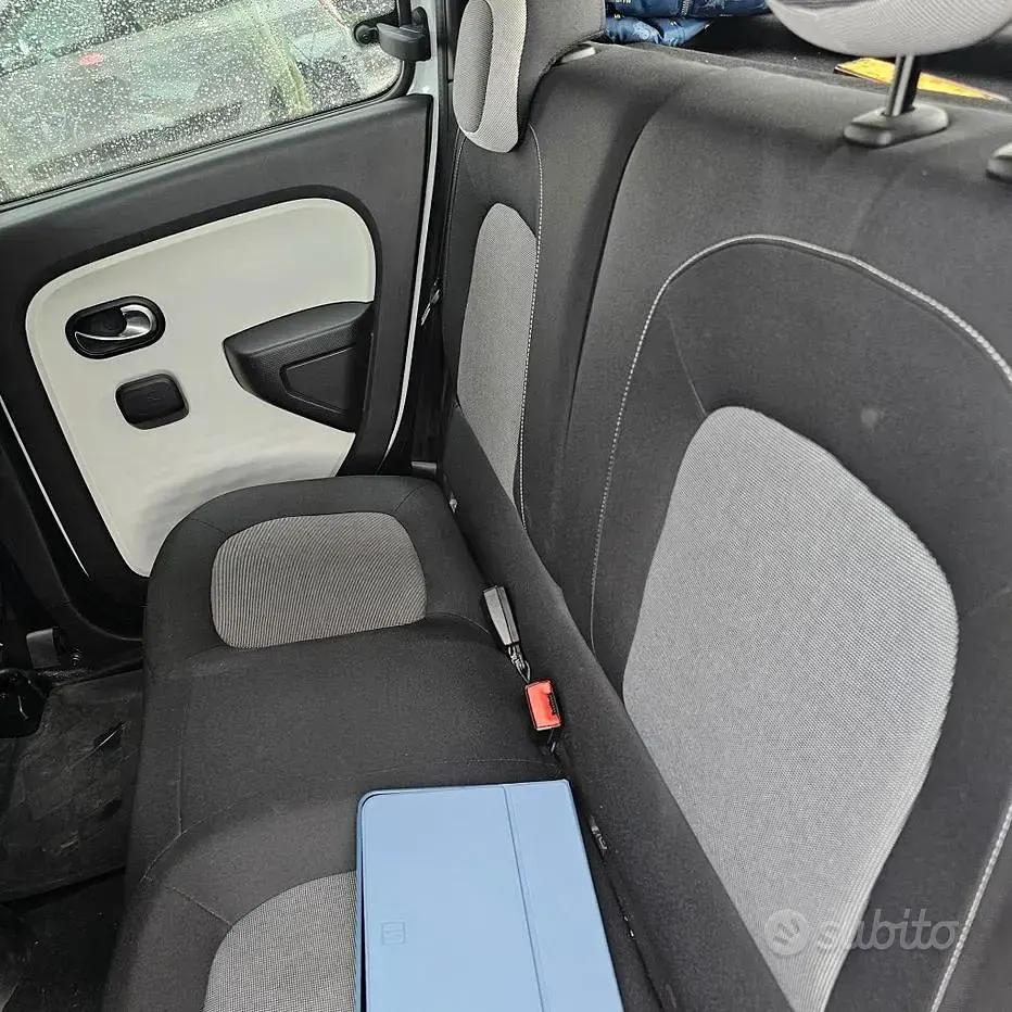 Usata Renault Twingo 65 CV (47 kW) 2024 Bianco Utilitaria