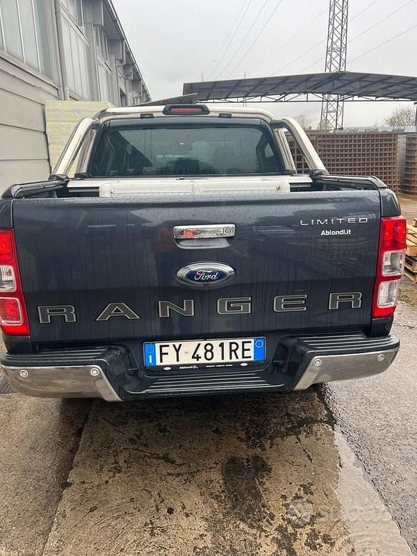 Usata Ford Ranger 213 CV (156 kW) 2019 Grigio Pick-up