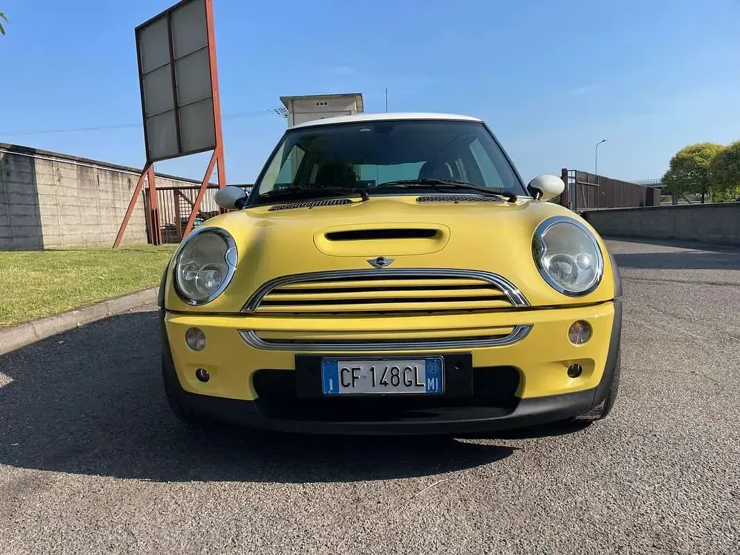 Usata Mini Cooper S 163 CV (119 kW) 2003 Giallo Utilitaria