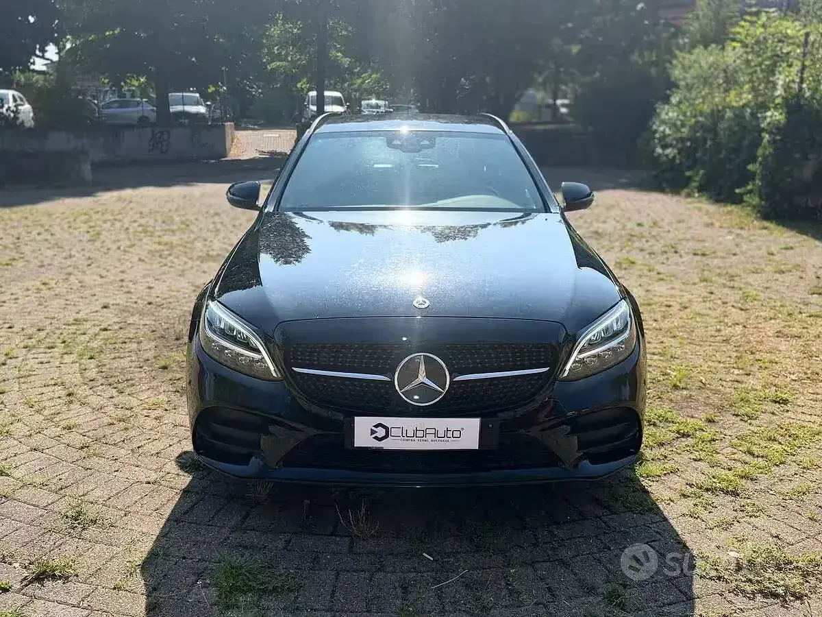 Usata Mercedes C220 Premium 194 CV (142 kW) 2021 Nero Station wagon