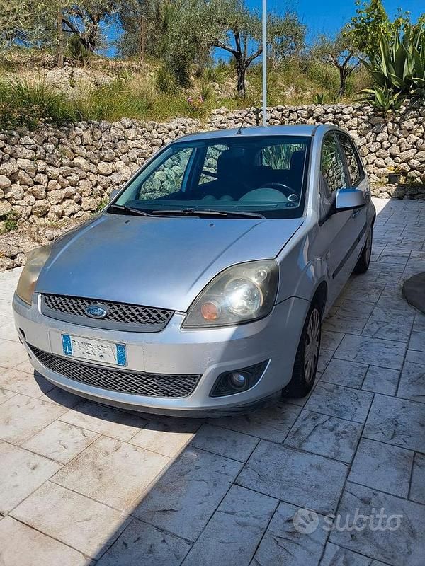 Usata Ford Fiesta 2006 Utilitaria