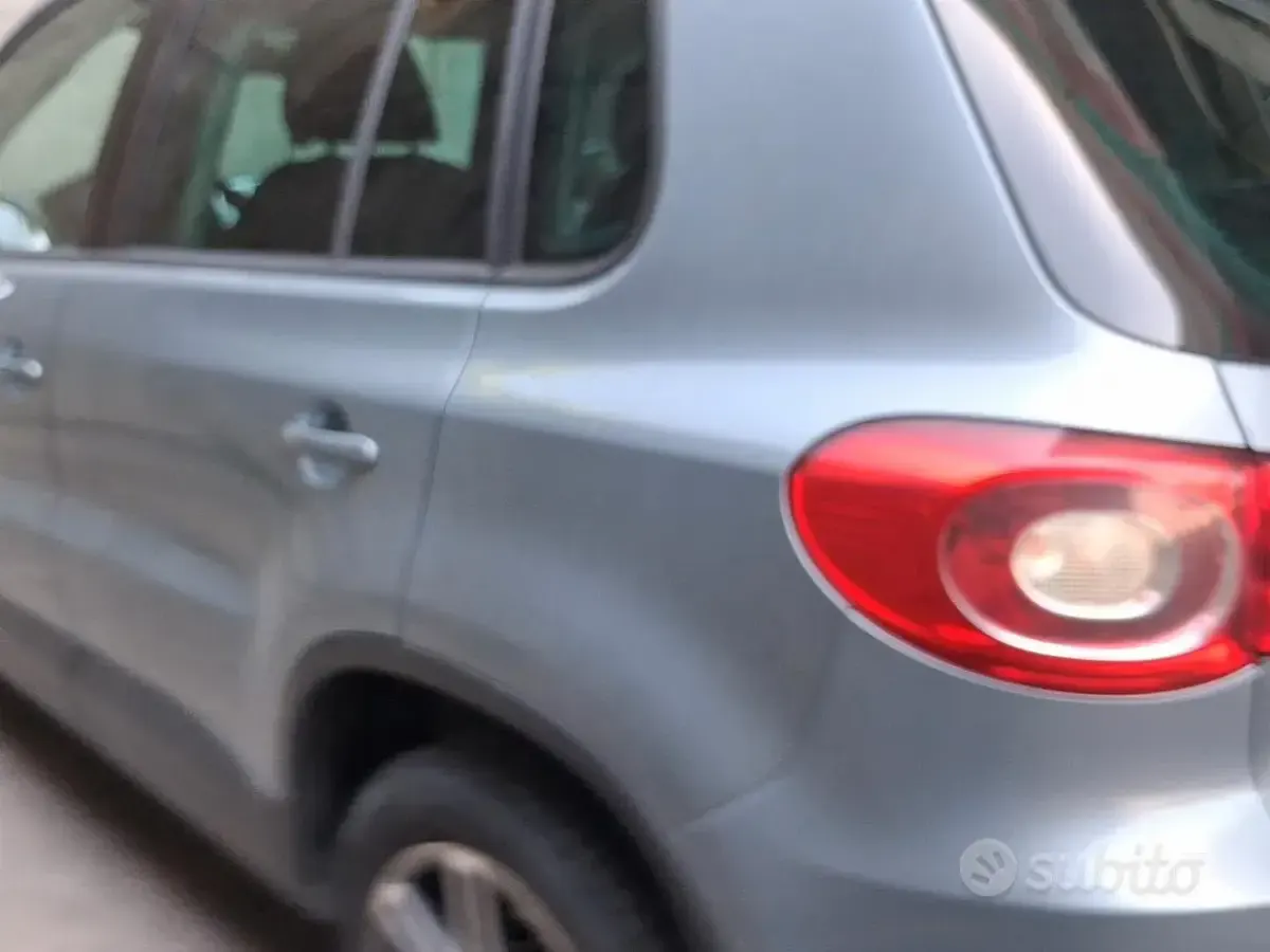 Usata VW Tiguan 140 CV (102 kW) 2008 Grigio SUV