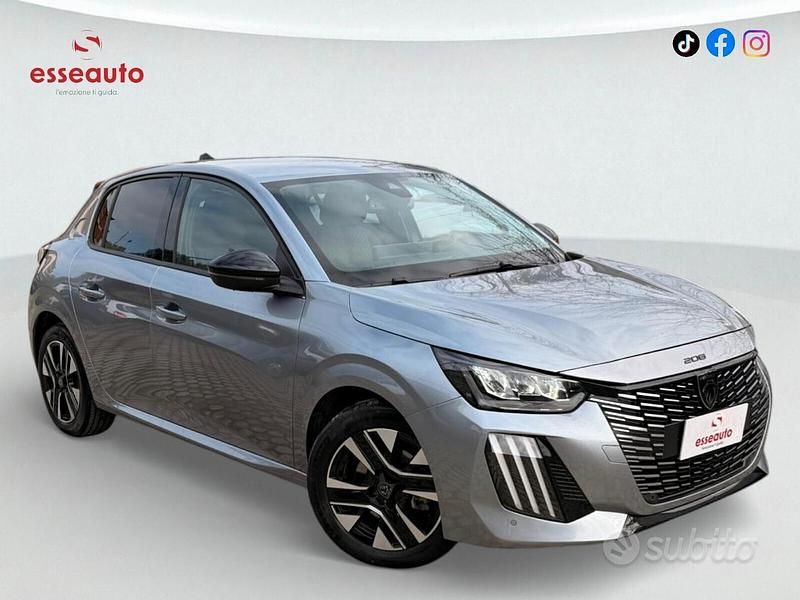 Usata Peugeot 208 Active 101 CV (74 kW) 2024 Grigio Utilitaria