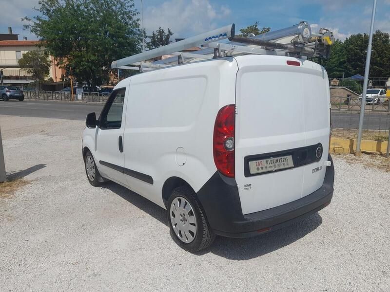 Usata Fiat Doblò 95 CV (69 kW) 2017 Bianco Monovolume
