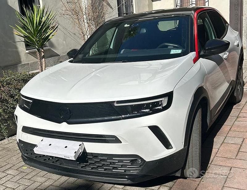 Usata Opel Mokka-e GS Line 100 kW (136 CV) 2022 Bianco SUV