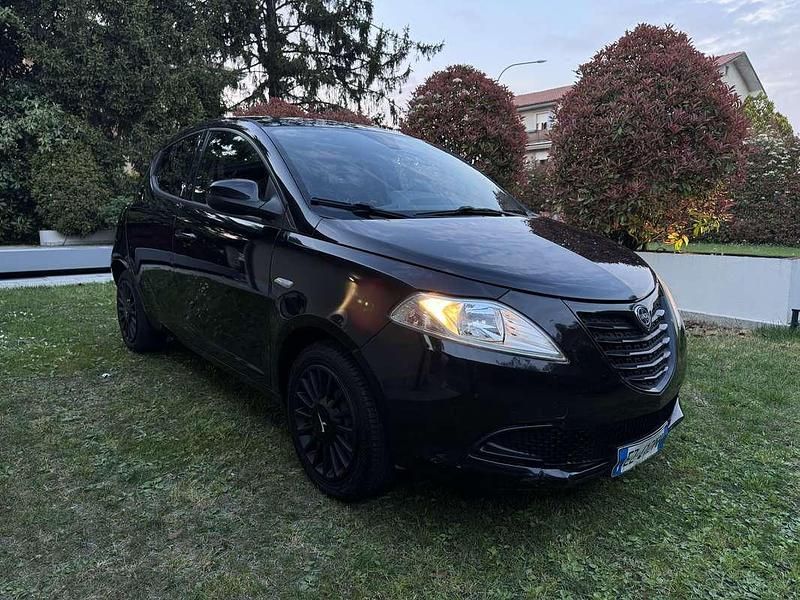 Usata Lancia Ypsilon S 69 CV (50 kW) 2015 Utilitaria