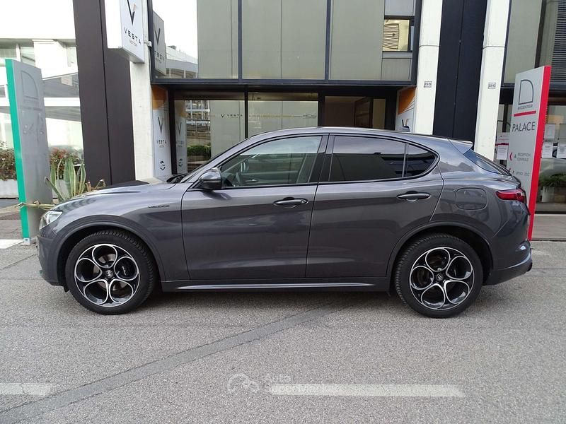 Usata Alfa Romeo Stelvio Veloce 209 CV (153 kW) 2021 Grigio SUV