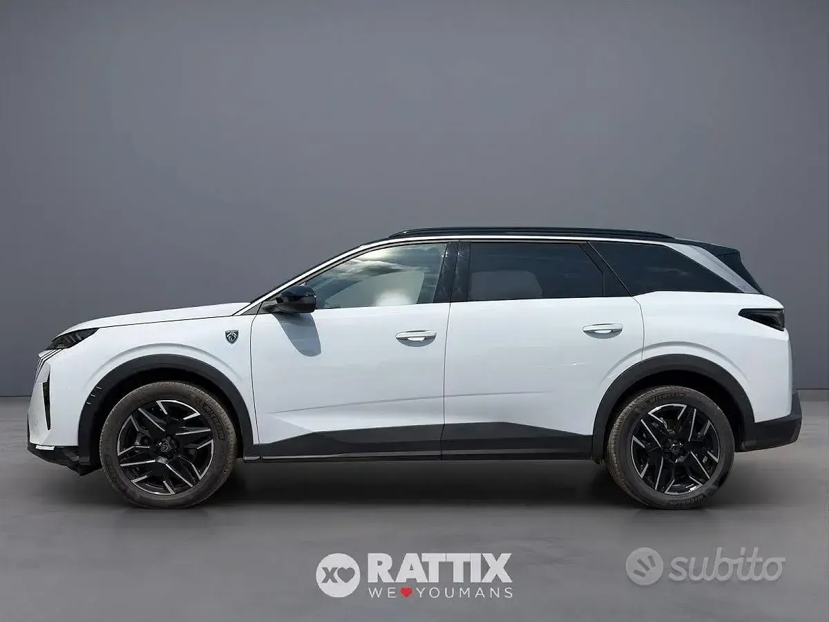 Usata Peugeot 5008 GT 145 CV (106 kW) 2025 Bianco okenite SUV