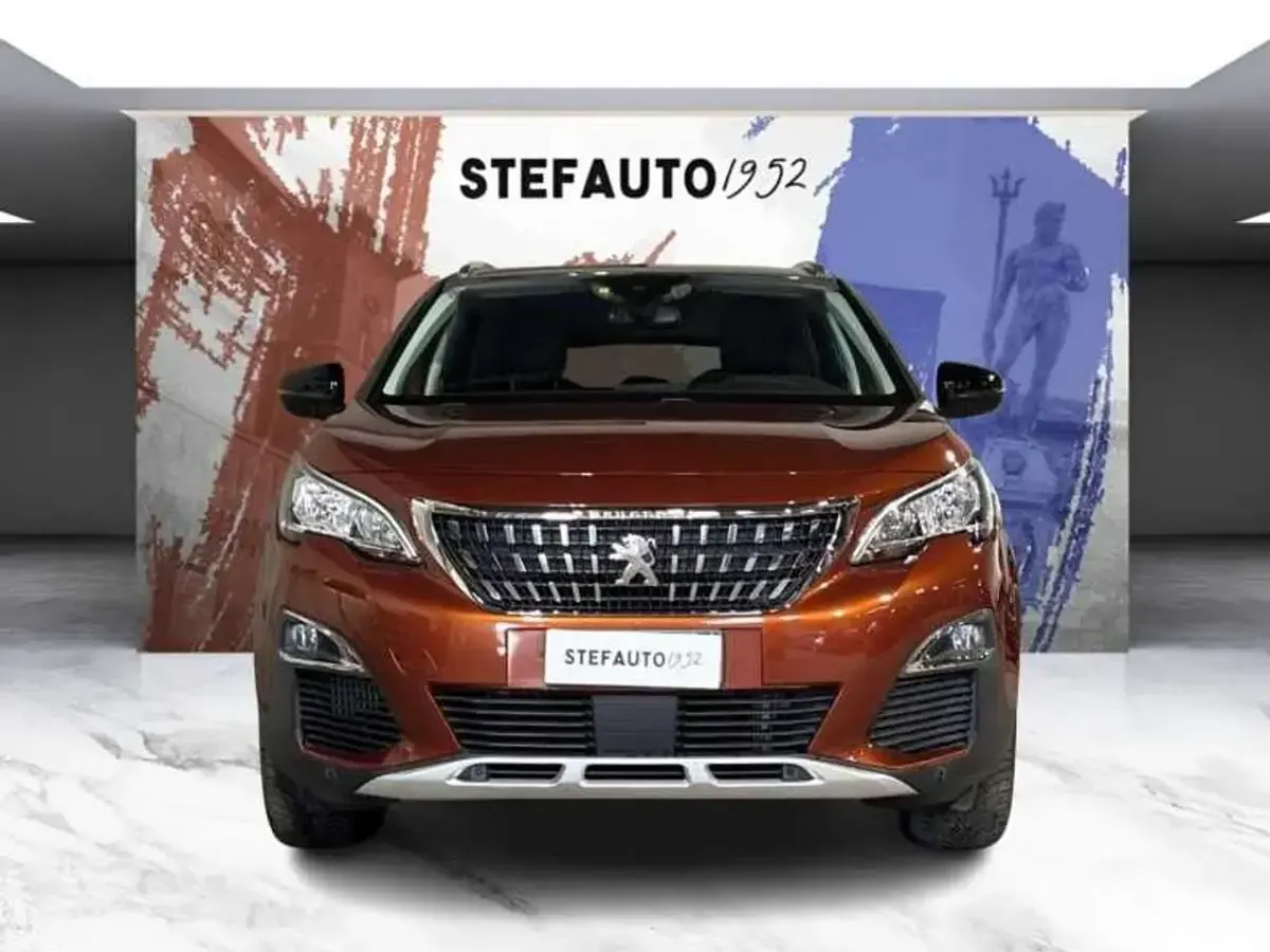 Usata Peugeot 3008 Allure 131 CV (96 kW) 2020 Arancione SUV
