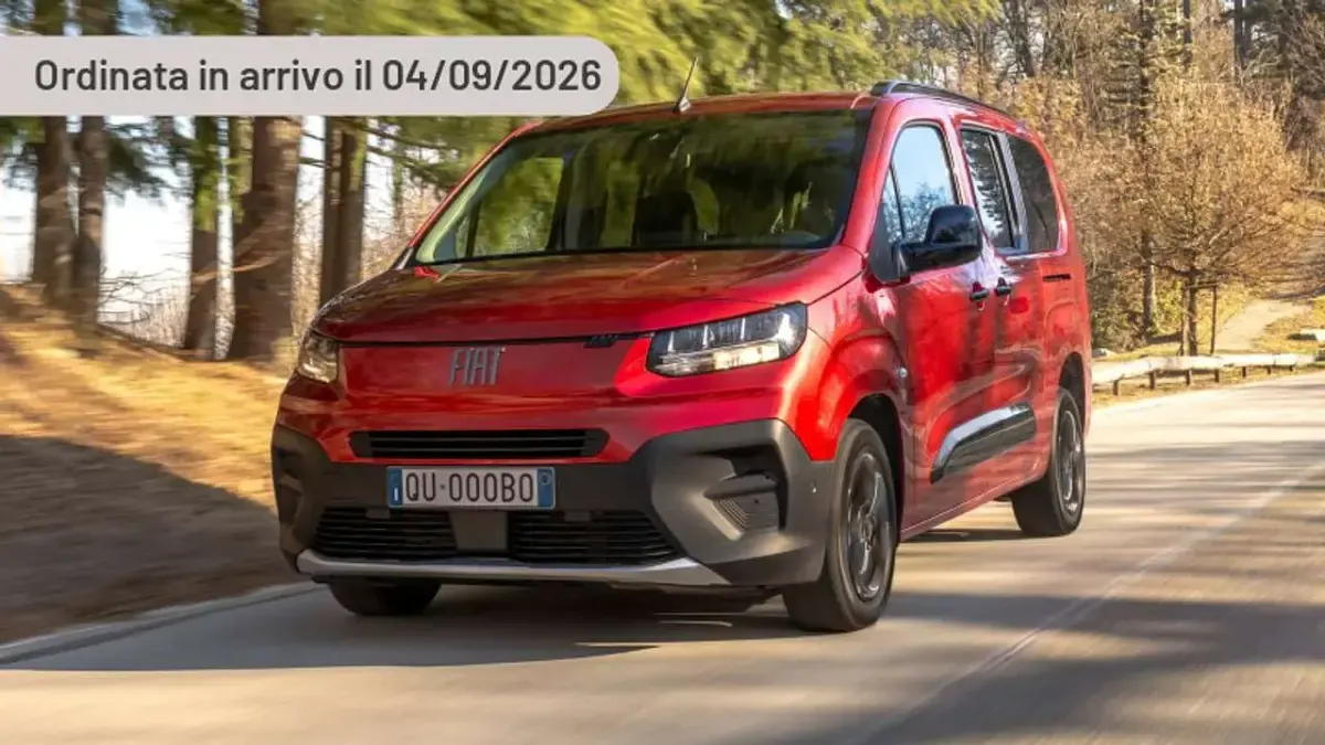 Nouvelle Fiat Qubo Pop 131 ch (96 kW) 2026 Argent Monospace