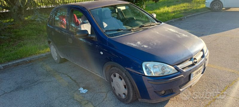 Usata Opel Corsa 80 CV (58 kW) 2004 Blu Utilitaria