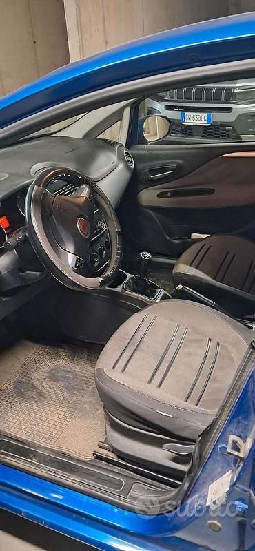 Usata Fiat Punto Evo 65 CV (47 kW) 2010 Blu Utilitaria