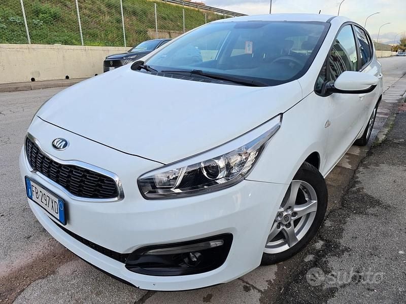 Usata Kia Ceed 110 CV (80 kW) 2016 Bianco Utilitaria