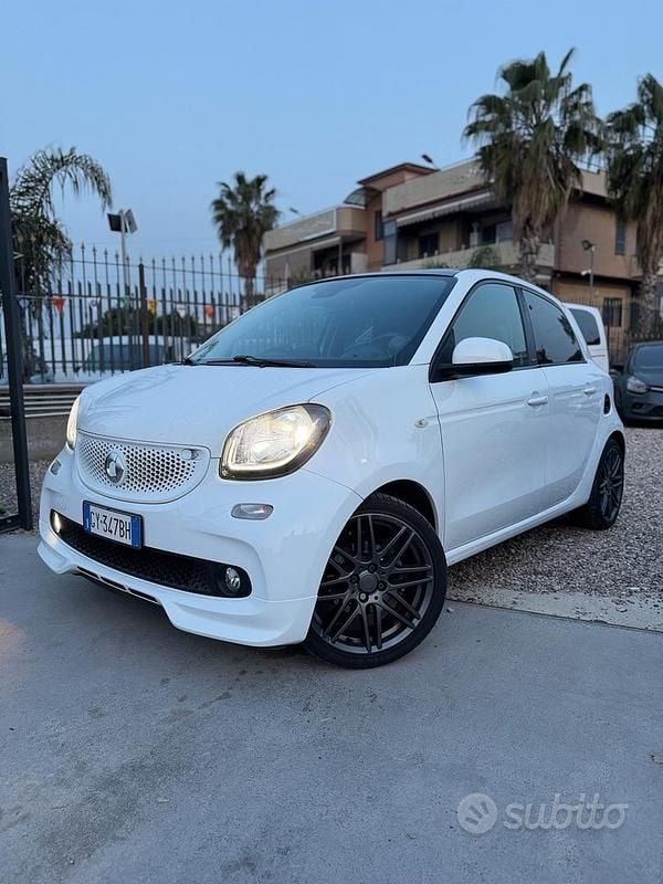 Usata Smart ForFour Brabus 70 CV (51 kW) 2019 Bianco Utilitaria