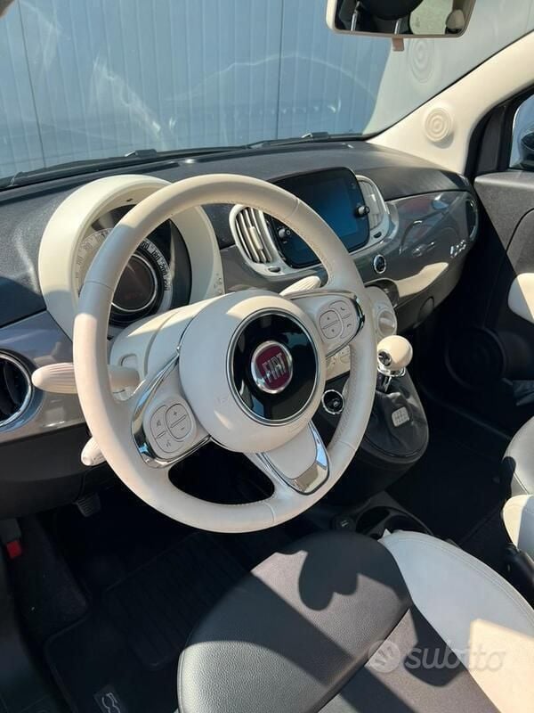 Usado Fiat 500 Dolcevita 70 CV (51 kW) 2022 Gris Utilitario