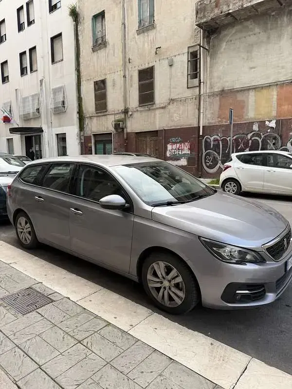 Usata Peugeot 308 Business-Line 131 CV (96 kW) 2019 Berlina