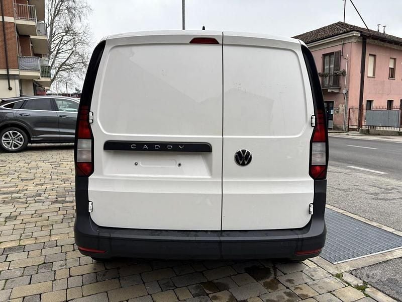 Usata VW Caddy 75 CV (55 kW) 2021 Bianco Monovolume