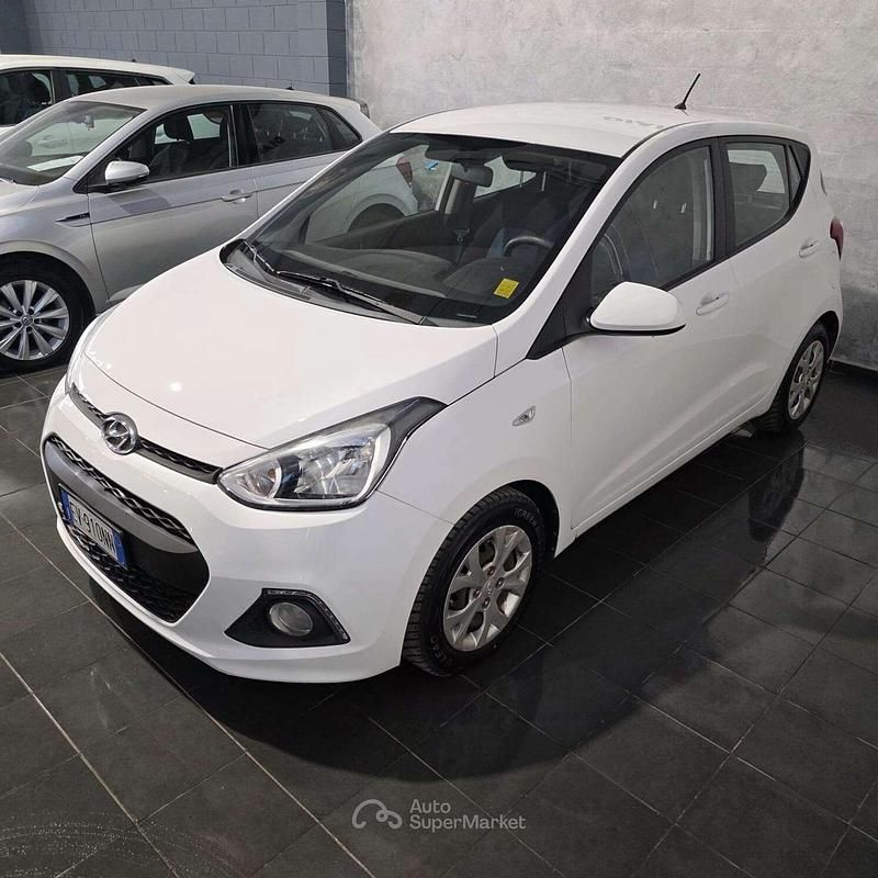 Usata Hyundai i10 Comfort 67 CV (49 kW) 2014 Bianco Utilitaria