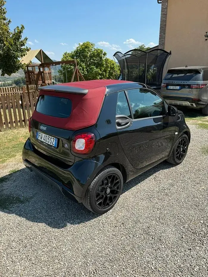 Usata Smart ForTwo Cabrio Passion 90 CV (66 kW) 2019 Nero Cabrio