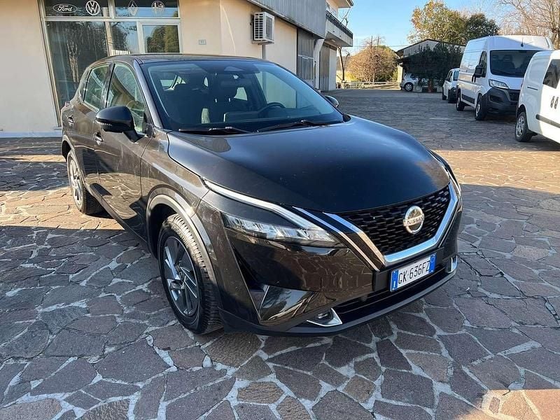 Nero Usata 2022 Nissan Qashqai SUV | 20.300 € (Ottimo prezzo) - Immagine 1/4