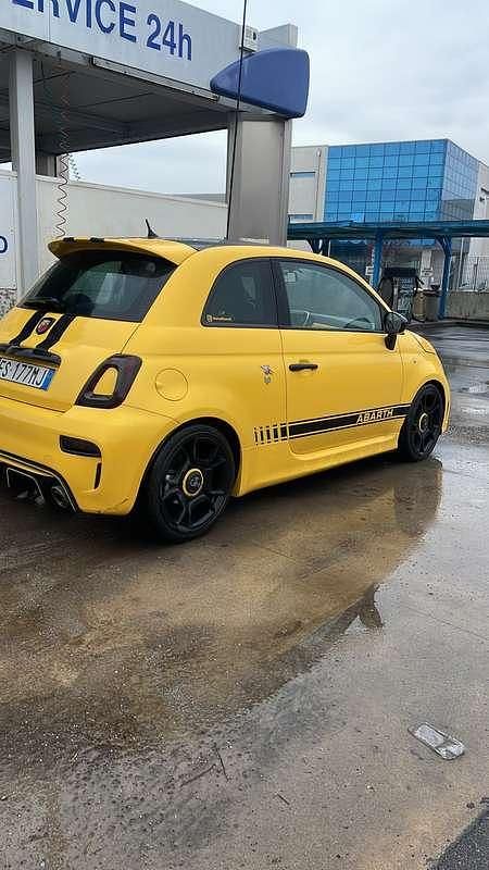 Usata Abarth 595 145 CV (106 kW) 2018 Giallo Utilitaria