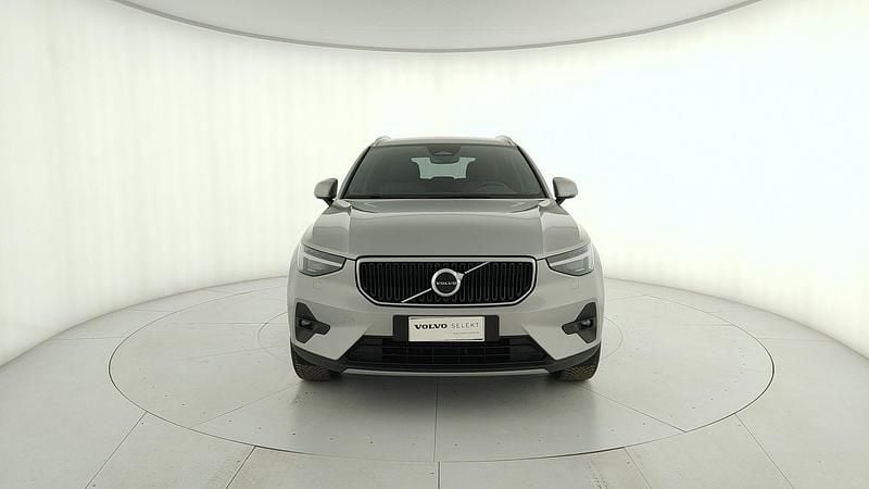 Usata Volvo XC40 Core 163 CV (119 kW) 2025 Argento SUV