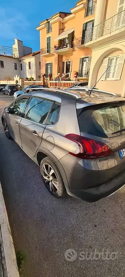 Usata Peugeot 2008 110 CV (80 kW) 2016 Grigio SUV