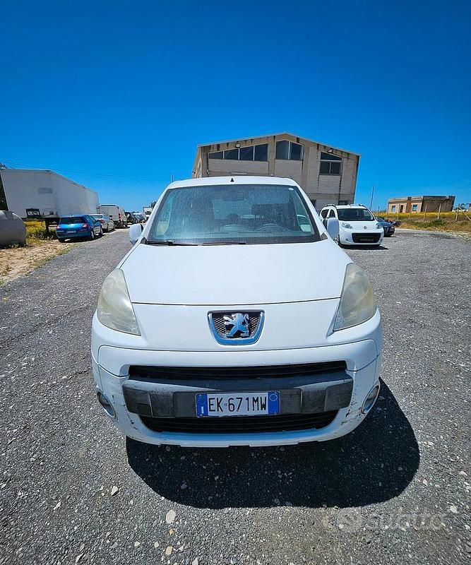 Usata Peugeot Partner Tepee Comfort 92 CV (67 kW) 2012 Bianco Monovolume