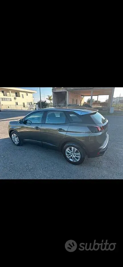 Usata Peugeot 3008 131 CV (96 kW) 2019 SUV