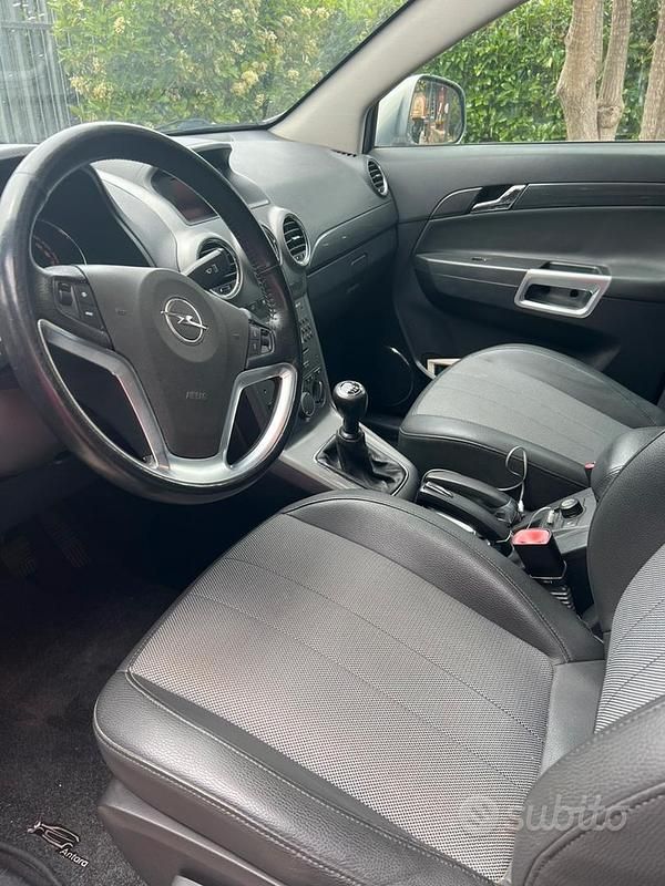 Usata Opel Antara 150 CV (110 kW) 2010 Grigio SUV
