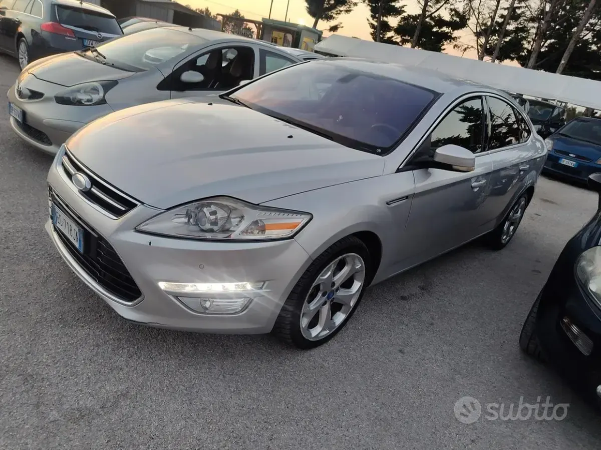 Usata Ford Mondeo Titanium 163 CV (119 kW) 2011 Grigio Berlina