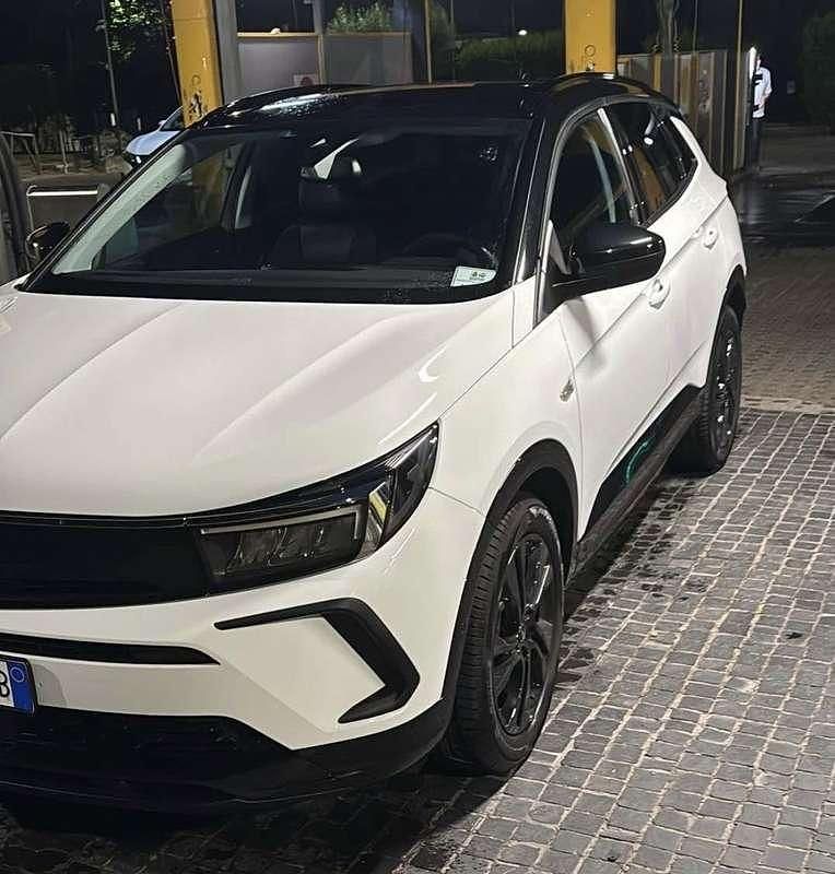 Usata Opel Grandland X GS Line 131 CV (96 kW) 2022 Bianco SUV