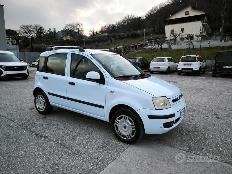 Usata Fiat Panda Dynamic 59 CV (43 kW) 2010 Blu Utilitaria