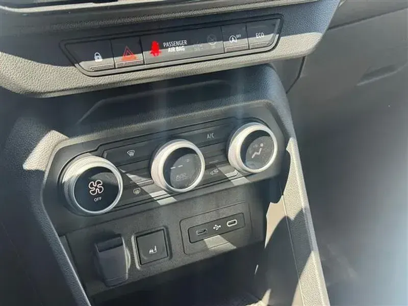 Nuova Dacia Sandero Expression 110 CV (80 kW) 2026 Grigio scuro