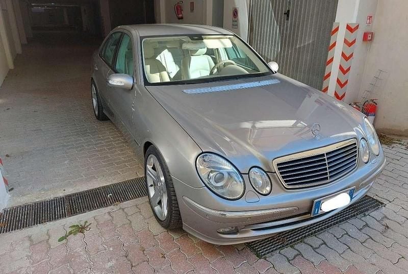 Usata Mercedes E280 Avantgarde 177 CV (130 kW) 2005 Berlina