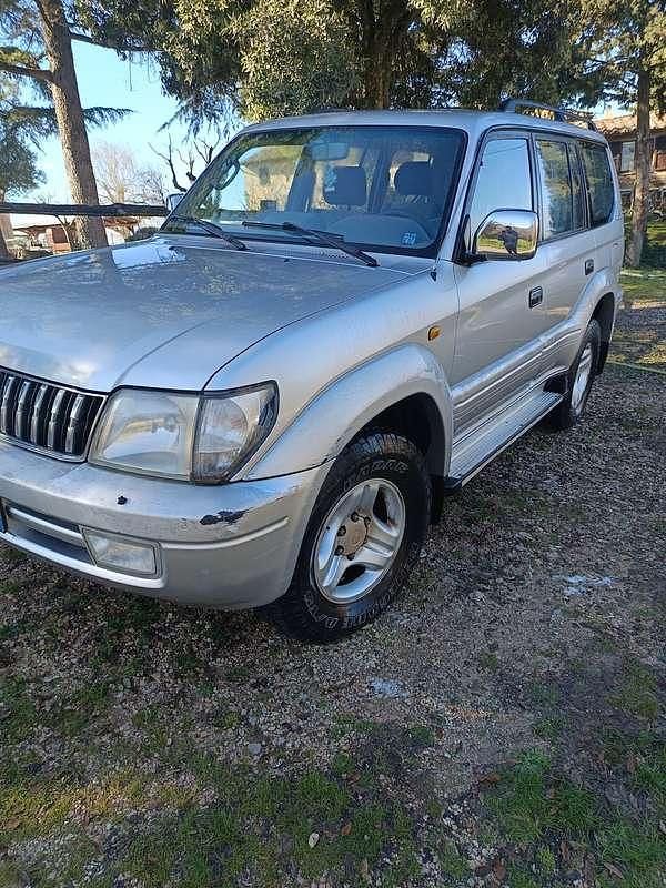 Usata Toyota Land Cruiser 163 CV (119 kW) 2001 Argento SUV