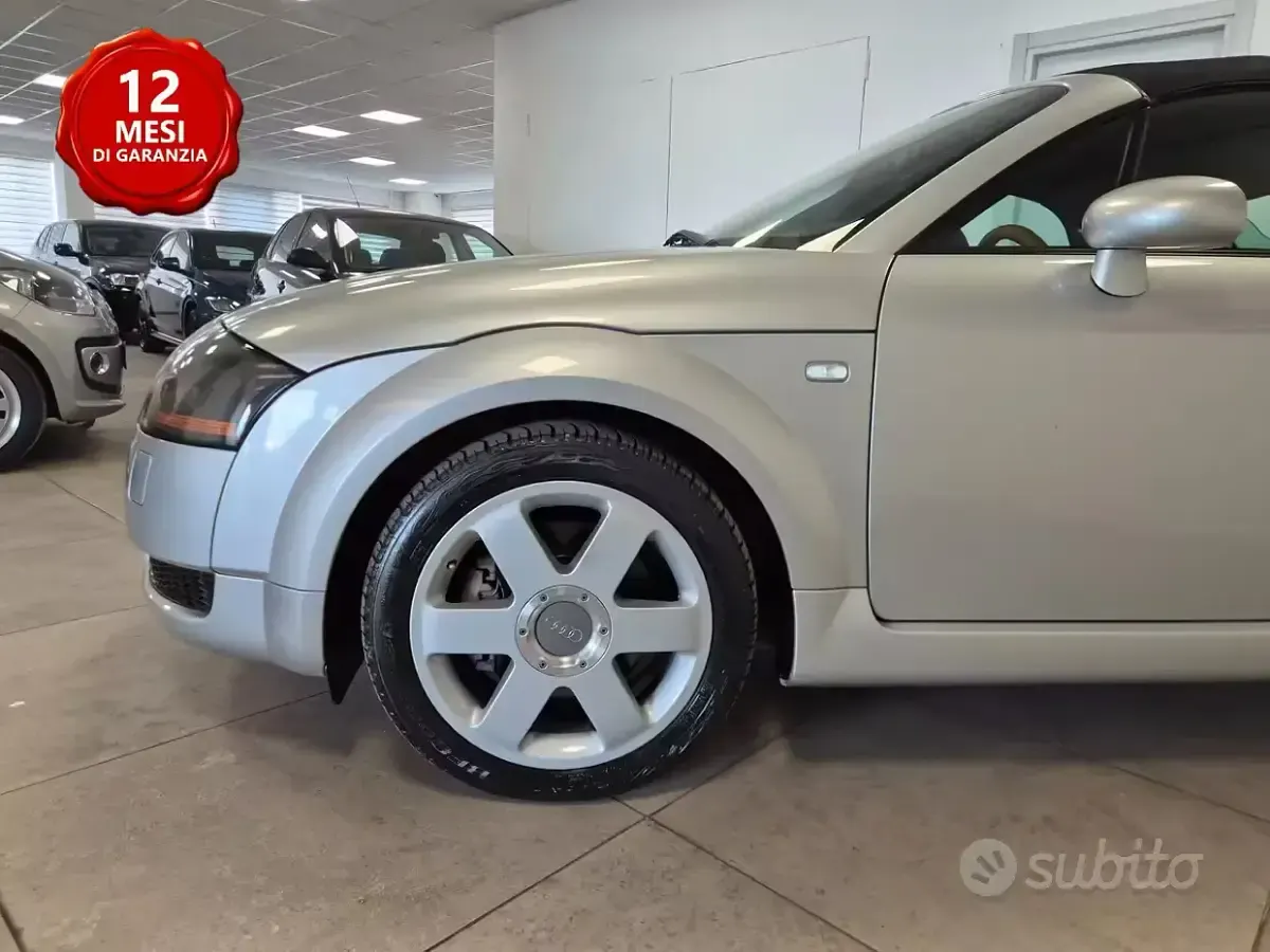 Usata Audi TT Roadster 225 CV (165 kW) 2000 Grigio Cabrio