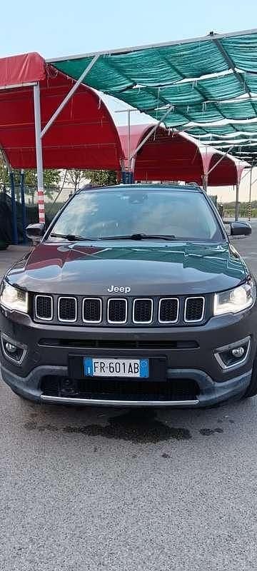 Usata Jeep Compass Limited 140 CV (102 kW) 2018 Grigio SUV