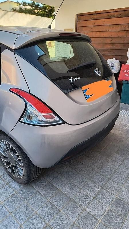 Usata Lancia Ypsilon 95 CV (69 kW) 2012 Utilitaria