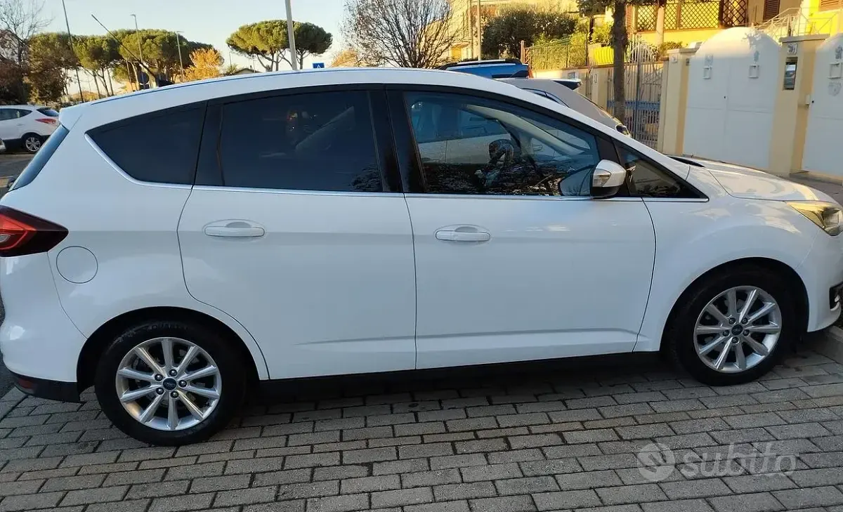Usata Ford C-MAX 120 CV (88 kW) 2016 Bianco Monovolume